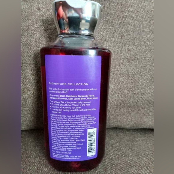 Bath & BodyWorks Dark Kiss Shower Gel/ Body Wash - Picture 2 of 3